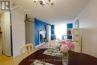 250 Jarvis St in Toronto, ON - Building Photo - Building Photo