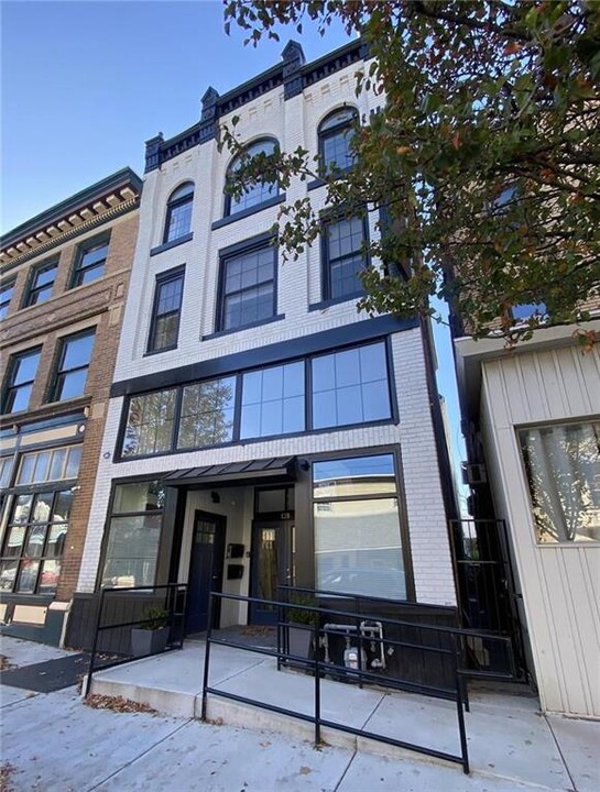128 S 1st St-Unit -Apt 2 in Lehighton, PA - Building Photo