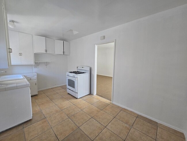 2459 N Brighton St in Burbank, CA - Building Photo - Building Photo