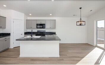 7557 E Flyway St in Nampa, ID - Building Photo - Building Photo