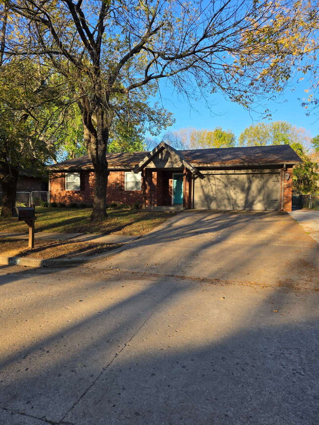 4408 S Butternut Ave in Broken Arrow, OK - Building Photo - Building Photo