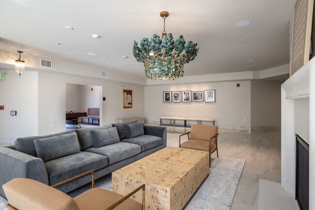 Berkeley House in Berkeley Heights, NJ - Building Photo - Lobby