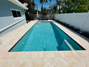 385 S Tessier Dr in St Pete Beach, FL - Building Photo - Building Photo