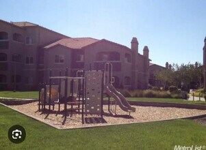 10001 Woodcreek Oaks Blvd, Unit 1721 in Roseville, CA - Building Photo - Building Photo