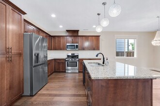 28616 Greenway Dr in Wilsonville, OR - Building Photo - Building Photo