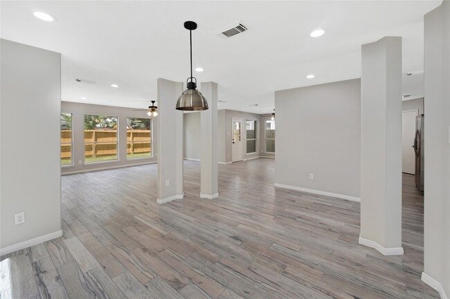 3010 Palace Oaks Dr in Houston, TX - Building Photo - Building Photo