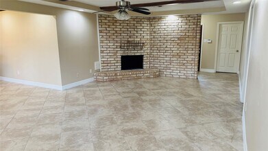 3310 Glen Spring Dr in Humble, TX - Building Photo - Building Photo