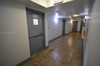 102 SW 6th Ave in Miami, FL - Foto de edificio - Building Photo