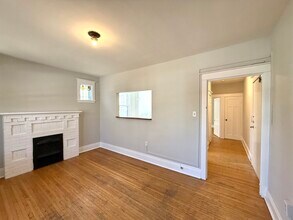 96 East Avenue S in Hamilton, ON - Building Photo - Building Photo