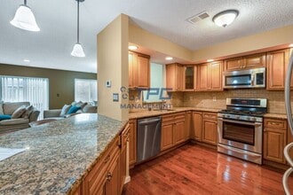 26 Catherine Ct in Old Bridge, NJ - Building Photo - Building Photo