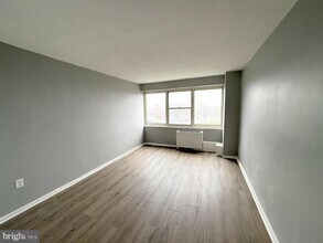 903 Barclay Towers in Cherry Hill Township, NJ - Building Photo - Building Photo