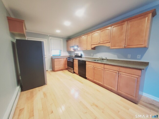 211 Main St in Stamford, CT - Building Photo - Building Photo