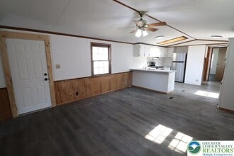 238 Birchwood Ln in Saylorsburg, PA - Foto de edificio - Building Photo