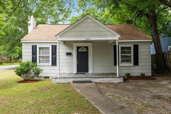 223 W Cir Ct. in Fayetteville, NC - Building Photo - Building Photo
