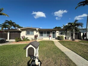5505 W 14th Ln in Hialeah, FL - Building Photo - Building Photo