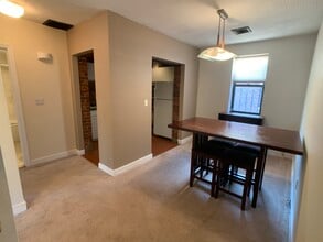 110 Riverway, Unit 8 in Boston, MA - Building Photo - Building Photo