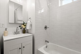 29 Clarence St, Unit 1 in Boston, MA - Building Photo - Building Photo