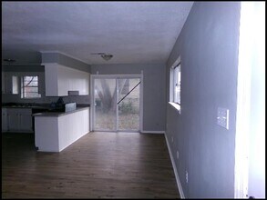 305 Smart St in Jacksonville, AR - Foto de edificio - Building Photo