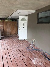 6172 SW 44th St in Davie, FL - Building Photo - Building Photo