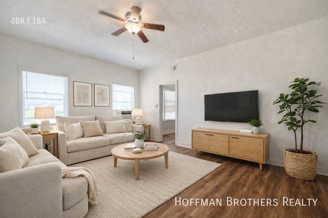 800 N Las Palmas Ave, Unit 101 in Los Angeles, CA - Building Photo - Building Photo