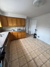 5 Eastgate Ct in Lodi, NJ - Building Photo - Building Photo