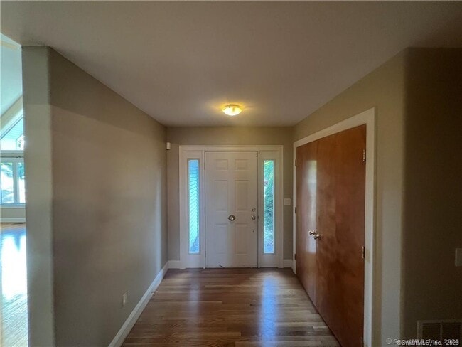 6 Kingsley Dr in South Windsor, CT - Building Photo - Building Photo