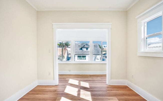247 S Benton Way in Los Angeles, CA - Building Photo - Building Photo