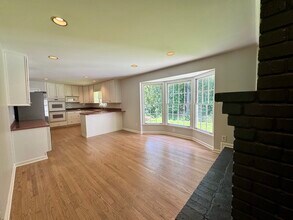 5599 Bend Creek Rd in Dunwoody, GA - Building Photo - Building Photo