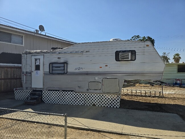 2065 Atwater Blvd in Atwater, CA - Foto de edificio - Building Photo