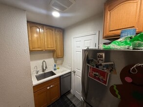 836 Lexington St in Milpitas, CA - Foto de edificio - Building Photo