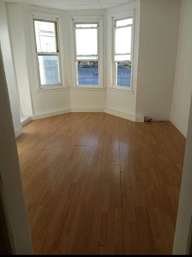 422 St Pauls Ave in Jersey City, NJ - Building Photo - Building Photo