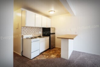 2008 W Plum St in Fort Collins, CO - Building Photo - Building Photo