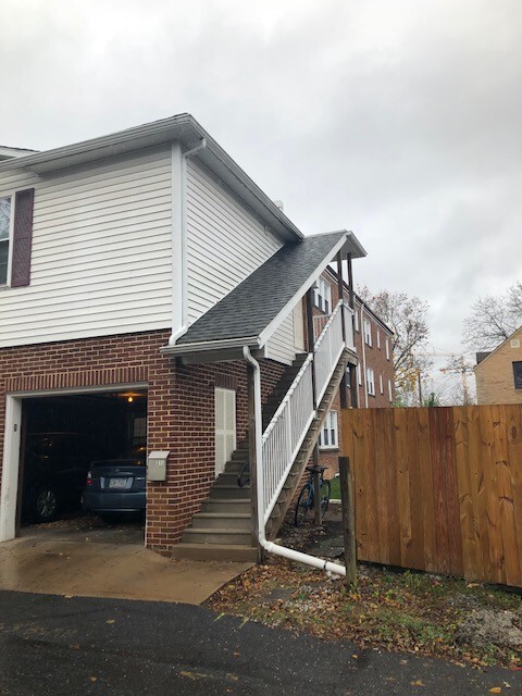 property at 315 Robin Alley