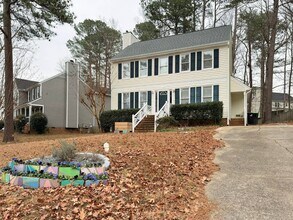 110 Waltons Creek Rd in Morrisville, NC - Foto de edificio - Building Photo