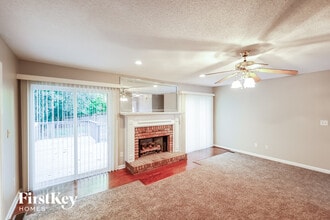 805 14th Ave in Pleasant Grove, AL - Foto de edificio - Building Photo