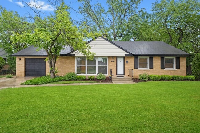 property at 1025 Suffolk Ave
