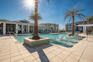 Serenity at Lake Wales in Lake Wales, FL - Building Photo