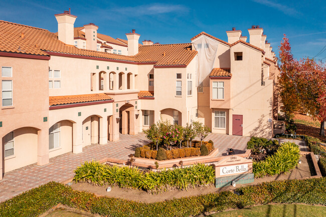 Corte Bella in San Mateo, CA - Foto de edificio - Building Photo