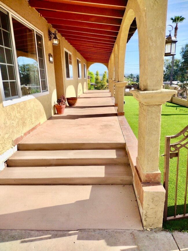 909 Galopago St in Spring Valley, CA - Building Photo - Building Photo