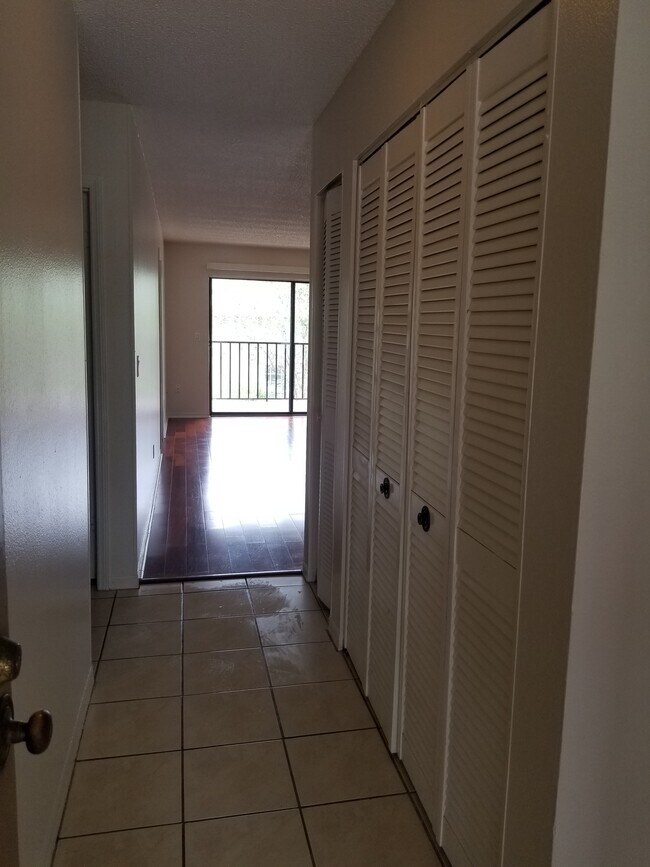 2225 62nd Ave N, Unit 0 in St. Petersburg, FL - Building Photo - Building Photo