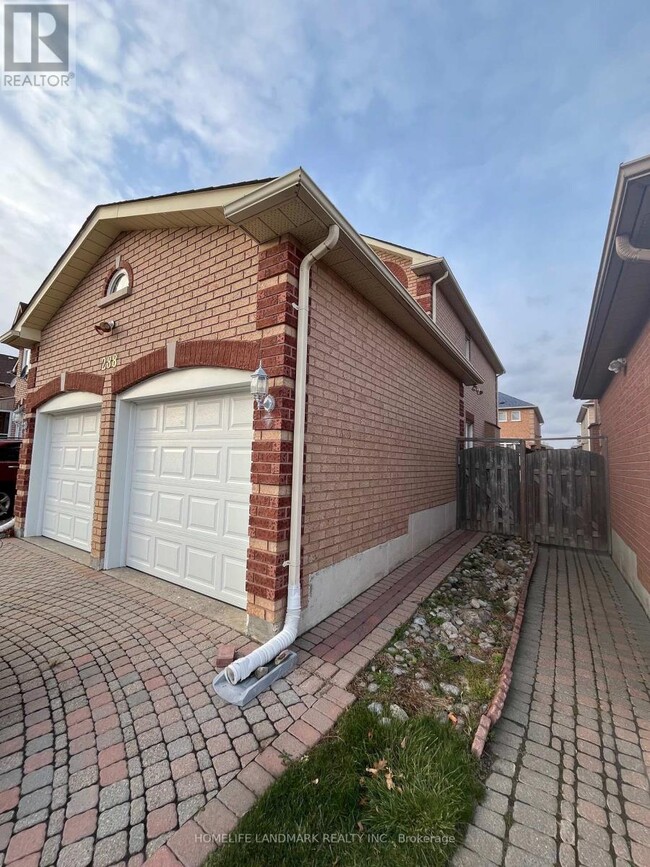 288 Highglen Ave in Markham, ON - Building Photo - Building Photo