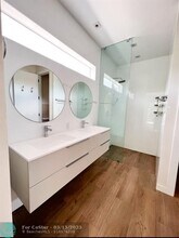 3037 Elizabeth St in Miami, FL - Building Photo - Building Photo