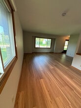 2727 S 83rd Pl in West Allis, WI - Building Photo - Building Photo