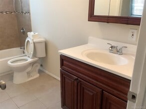 89 Bedford Ave in Mastic, NY - Building Photo - Building Photo