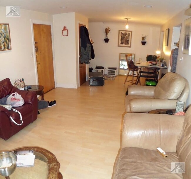15 Commonwealth Ct, Unit 2 in Boston, MA - Foto de edificio - Building Photo