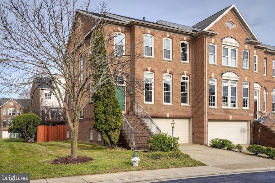 10409 Overgate Pl in Rockville, MD - Building Photo