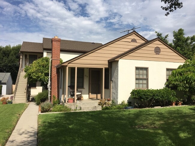 property at 813 N Verdugo Rd