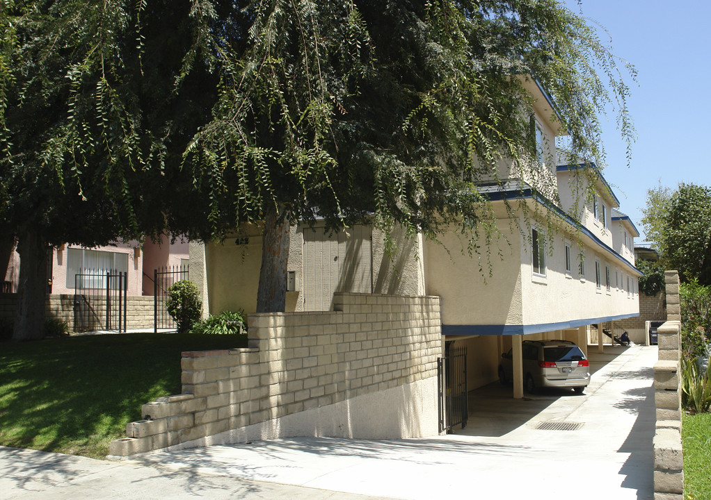 422 N 3rd St in Alhambra, CA - Building Photo