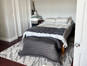 172 Bunker Hill St, Unit 2 in Boston, MA - Foto de edificio - Building Photo