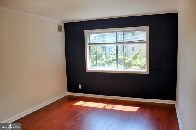 12652 Dara Dr in Woodbridge, VA - Building Photo - Building Photo